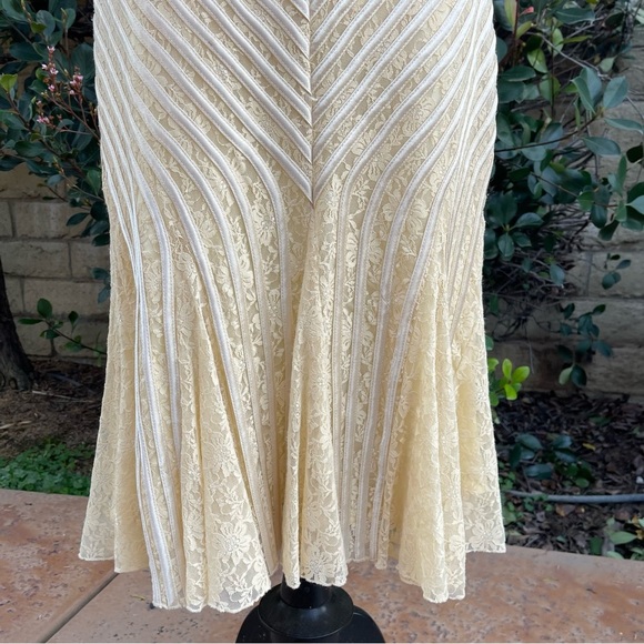Vintage MOSHITA COUTURE ~ Gorgeous Low-Rise Cream Skirt ~ Bias Ribbon Detail ~ M - Picture 4 of 10